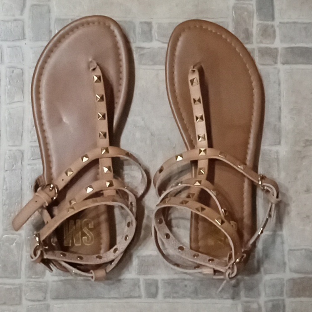 Steve Madden Tan Studded Sandals